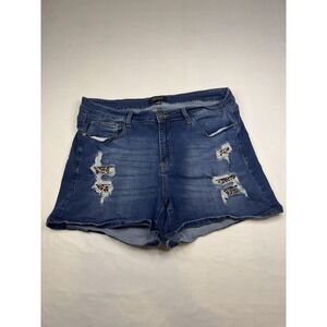 Judy Blue shorts 2X Distressed leopard Stretch blue